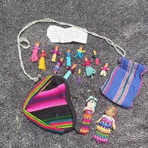 Guatemalan Worry Dolls Set of 13‎
